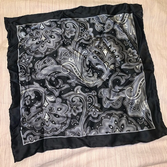 Men’s silk handkerchief pocket square - Picture 1 of 1
